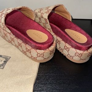 GUCCI platform sandals
